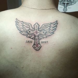cross with wings.. Memory.. #TanTattooist #TanSaluceste #Tattoo #Tatuagem #Tattoodo #Tattoosp #cross