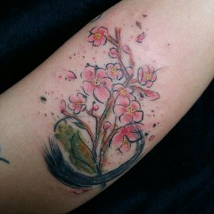 #tattoo #tattoosp #watercolor #aquarela #flower #sketchtattoo #sketch #watercolortattoo #sakuratattoo