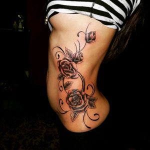 #rosetattoo #rosetat #rose #rosestattoo #ribtattoo #blacandgrey #girlytattoo #tribal #tribaltattoo #tat #tattoo #tattoos #tattooedwoman #tattooedgirls #tattooaddict #ink #inked #inkedwoman #inkaddict #lappeenranta #art #bodyart #sexy