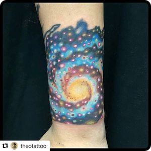Space by Théo For info or bookings pls contact us at art@royaltattoo.com or call us at + 45 49202770 #space #galactic #galaxy #royal #royaltattoo #royaltattoodk #royalink #royaltattoodenmark