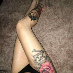 Geisha & Tiger leg sleeve in progress #Geisha #legsleeve #legtattoo #japanese #leg #realistic #thigh #rose #padlock #key #thighpiece #legpiece