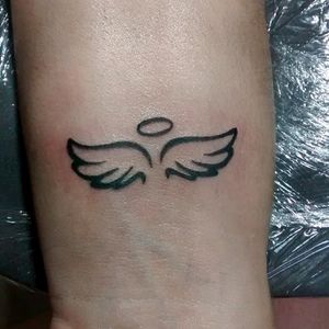 Asas para o Miguel😇 Miguel wings! #tattooforsan #delicatetattoo #femaleartist #brasil #Riodejaneirotattoo #wings #littletattoo #lovetatto #ink