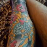#chrysantemum #japanesetattoo #japanesetattoos #japanesetraditional #leg #legsleeves #legsleeve #inked #inked4life #inkedaddict