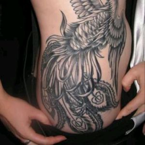 i want this phoenix design to cover up the scars from my reconstructive surgery😞