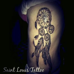 #saintlouistattoo #saintlouis #luistattoo69 #inked #tanapele #tattooedgirls #tattoolife #filter #dreams #filtro #ink #friends #tattooarte #blackline #blackwork #linework #pfmachines #electricink #feathertattoo