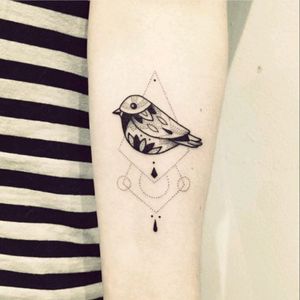 Bird tattoo by Violette.