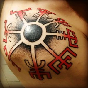 Viking Tattoo #vegvisir #viking #vikingart #redaccents #dotandline