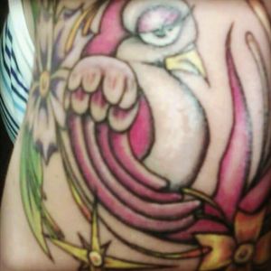 #welove#sparrow#flowers#armpiece#prettybird#tattoo#tattoobobby
