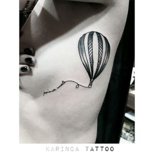 "Primer Vuelo" instagram.com/karincatattoo #baloon #sidetattoo #tattooedgirl #tattooedwoman #tattedgirl #girl #tattoos #tatted