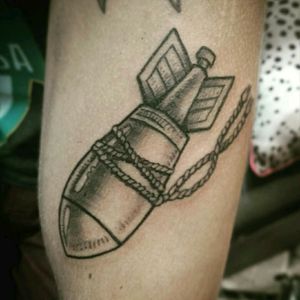Torpedo!!!! Valeu pela confiança @jefcarmo!!! 🤘✌💪#torpedo #oldschool #tattoo2me #tatouage #tonoinsptattoos #tattoodo #tatuaje #tattoobrasil #inspirationtatto #tattooed #tattooart #tattooartist #tattooflash #tattooist #inked #inkedup #tatts #inkedlife #inkedlifestyle #inkaddict #instagood #mestresdatattoo #tatuadoresbrasileiros #inkjunkeyz