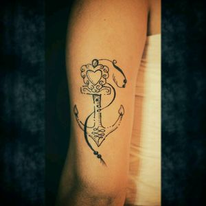 E mais uma da Letícia! Arte adaptada de uma ref da internet. Obrigado!!!! Sempre uma honra!😊😊 #anchor #âncora #finelinetattoo #tattoo2me #tatouage #tonoinsptattoos #tattoodo #tatuaje #tattoobrasil #inspirationtatto #tattooed #tattooart #tattooartist #tattooflash #tattooist #inked #inkedup #tatts #inkedlife #inkedlifestyle #inkaddict #instagood #mestresdatattoo #tatuadoresbrasileiros