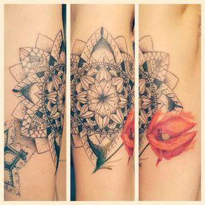 Started a new Mandala Sleeve Project with Aquarell Flowers...#tat #tattoo #ink #arm #mandala #finelines #sleeve #farbspektakel #studio #ayaygee #red #dotwork #mohnblume