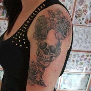 #skull  #roses tattoo done at creative art studio