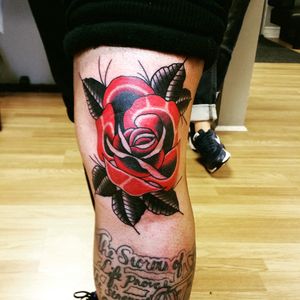 Rose knee tattoo #tradional #traditonalroses #rose #rosetattoo #colortattoo #knee #kneetattoo