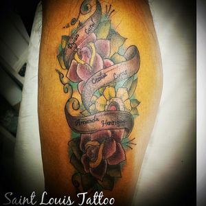 #saintlouistattoo #saintlouis #luistattoo69 #inked #tanapele #tattooed #tattoo #friends #tattooarte #blackline #blackwork #linework #pfmachines #electricink #tattoolife #flowers