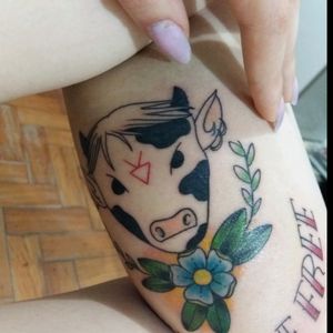 Born to be free! 🌼#vegangirl  #vegan #cow #tattoedgirl #neotradicional