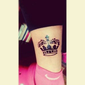 First tattoo that i did #crown #queen #Black