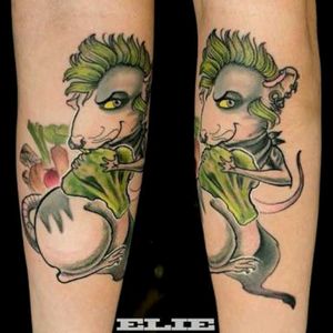 #tattoo #design #tattoodesign #color #colour #art #bodyart #idea #rat #Mohawk #green #vegetables #vegetable #vegan #rebel #animal #newschool rat with a green mohawk my an unknown artist. ☺