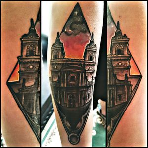 Couldn't be happier with this piece representing my city town and my career which I love #Quito #sanfrancisco #church #architecture #ecuador  #sunset #diamond #city #compass