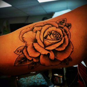 Rose inner right arm