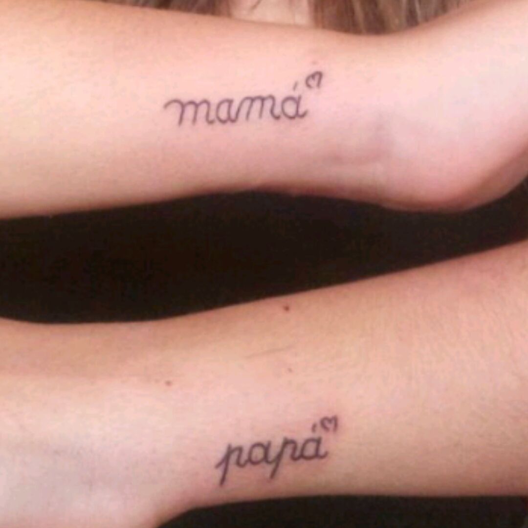 Tattoo uploaded by Jesus Nazareno Delbene • #mama #papa #nombres #name  #letras #traditionaltatto #tattoo #cursive • Tattoodo