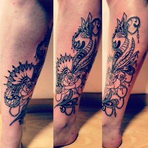 #dot #dotwork #lace #flower #roseaandpearls #rose #flowers #ink #inked #french #france #lyon  #snoria FB : Marleen Snoria-Art Tattoo Snoriatattoo@gmail.com