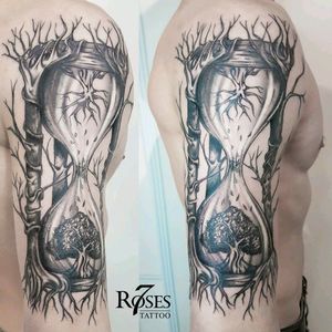 #realistictattoo An hourglass with two oaks.  @7rosestattoo