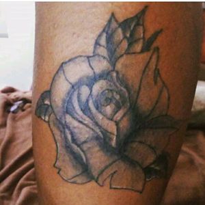 rosa #rosatattoo #rose #rosetattoo #rosablancoynegro #roseblackandgrey #tattooneotraditional #tatuajeneotradicional #ink #inked #tattooed #tattoo #tatuaje #tattooday #tattooart #eternal #colombia #colombiatattoo #bogota #bogotatattoo #tatuadorescolombianos #tattoofinalsketchcollective
