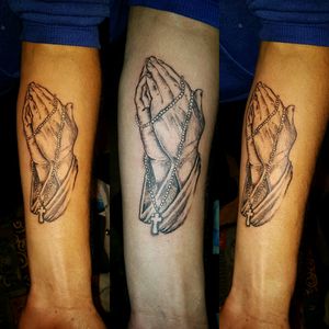 Praying hands. #prayinghandstattoo #mywork #tattoo #kcbtattoos #prayinghands
