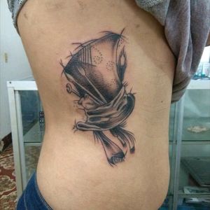 "Sombrerero" black and grey tattoo I did a couple months ago#sombrerero #AliceinWonderlandtattoo #tattoo #tatuaje #guatemala #ink #tattoodo #ink #pain #sidetattoo #torsotattoo