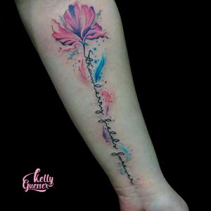 Botanical! #watercolor #watercolortattoo #tattooaquarela #kellyguesser #tatuagensfemininas #tatuagensdelicadas #tatuadora #tatuadoresdobrasil #aquarela #tatuagemaquarela #femaletattooartist #femaletattoo