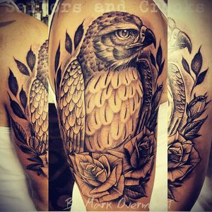Hawk tattoo from a while ago#blackandgrey #animaltattoos #hawk #redtailhawk #birdtattoo #neotraditional #neotraditionaltattoo