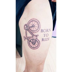My boyfriend. #BornToRide #Bike #Bicicleta #Rodar #Ride #Tatuaje #tattoo #biketattoo #cyclist #ciclista #fixie #puntillismo #puntillism #bicycle #bicycletattoo #dot #dotworktattoo #dotwork 