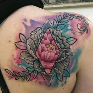 Beautiful new piece, done in just under a 6 hour sitting on my right shoulder #watercolor #dotwork #lineworktattoo  #linework #flowers #peony #peonies