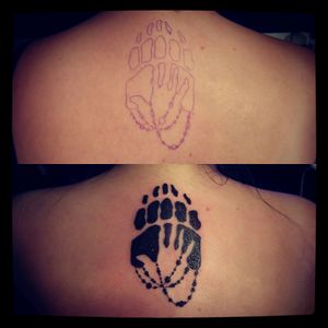 Happy year late 18th !! Haha Tattoo design I did based on the sign from the movie #brotherbear #paw #pawprint #handprint #beads #blackink #black #tattoo #tattoodesign #tattoostyle #blackandwhite #backtattoo #ecdysisart #birthday #birthdaytattoo #happybirthday