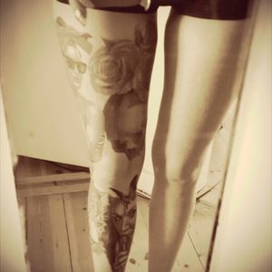 Leg sleeve in progress - Pin up on lower leg new made #tattoo #sleeve #legsleeve #inprogress #realism #blackandgrey #skull #rose #pinup #coke #sunglasses #lollipop #butterfly #cheetah #grucz_art #allink #denmark
