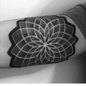 Geométrica Mandala* #tattoo #blackwork #mandala #geometric