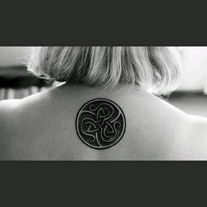 My first tattoo. Made it in Lithuania 2015 summer. Place- Totemas tattoo Artist - Simona #totemastattoo #lithuania #celtic #celtictattoo #eternity #circle #shadow