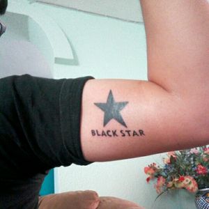 I'm a blackstarThis Is my first tattoo#firstattoo #blackstar #blackworktattoo  #rock #star #davidbowie