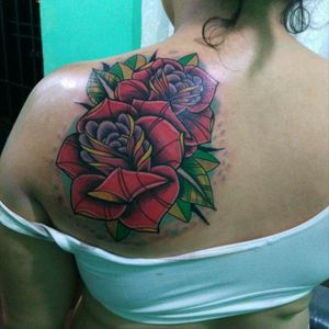 Rosas neotradicional #angelmezatattooartist #cariari #CostaRicaTattoo #rosas #neotraditionaltattoo #tattoorosas