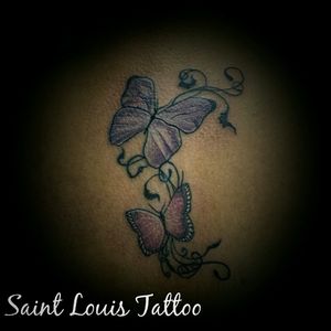 #saintlouistattoo #luistattoo69 #tanapele #tattoolife #tattooed #tattoo #friends #tattooarte #blackline #blackwork #linework #butterfly