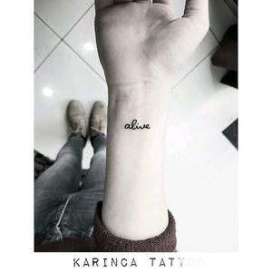 "alive"instagram: @karincatattoo#alive #tattoo #smalltattoo #minimaltattoo #littletattoo #inked #inkedup #dövme #tattooistanbul
