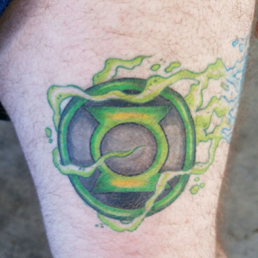 Green Lantern Tattoo Finger - Tattoo Ideas and Designs | Tattoos.ai