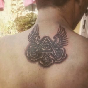 Tattoo of this week! #tattoo #flowers #blackandgrey #traditional #artisttattoo #rosetattoo #rose #black #illuminati #orden #blackandgrey #venezuela