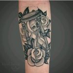 Hourglass by stefbastian #royal #royaltattoo #royaltattoodk #royalink #royaltattoodenmark #helsingørtattoo #hourglasstattoo #hourglass #skull #time #rose #blackandgrey #likesandsthroughthehourglass