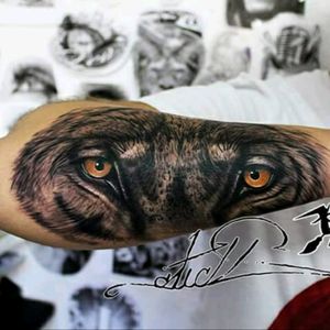 #Stick.Tattoo #tattoo #tatuajes #tatuaje #tattooartist #Spain  #thebesttattooartists #thebestspaintattooartists #inked #ink #art #eyes #wolf #realistic #tattoorealism #tattoorealistic