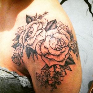 #tattooartist #tattooart #TattooGirl #woman #inked #flowers #rosetattoo #blackandgreyrose #floral #roses #tatuaje #tatuaggio #donna #girl #mujer #mywork