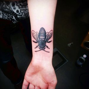 My very first tattoo! So pleased! #bee  #studioXIII #naiomitattoo  #wrist