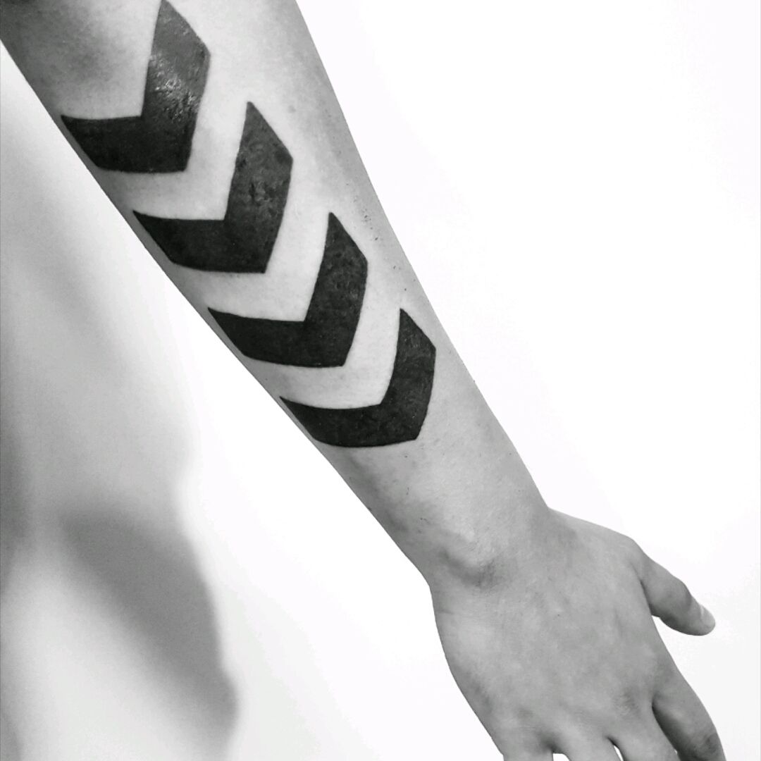 Armband Tattoo 60 Awesome Ideas For a Perfect Armband Tattoo