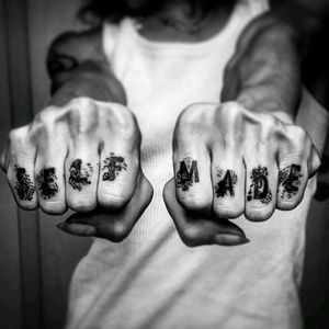 #tattooingmyself #self-made #selfmade #fingertattoo